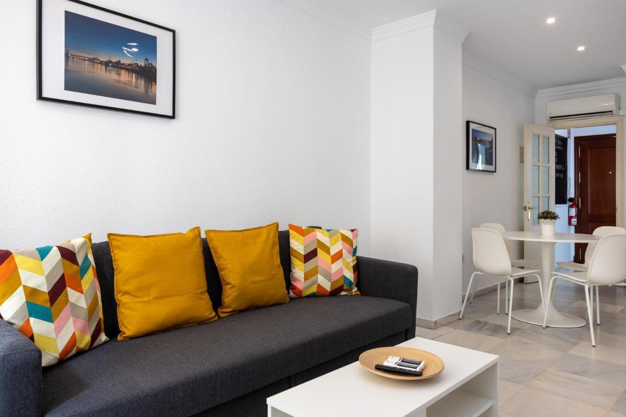Apartamentos Los Cantaros El Puerto de Santa María Esterno foto