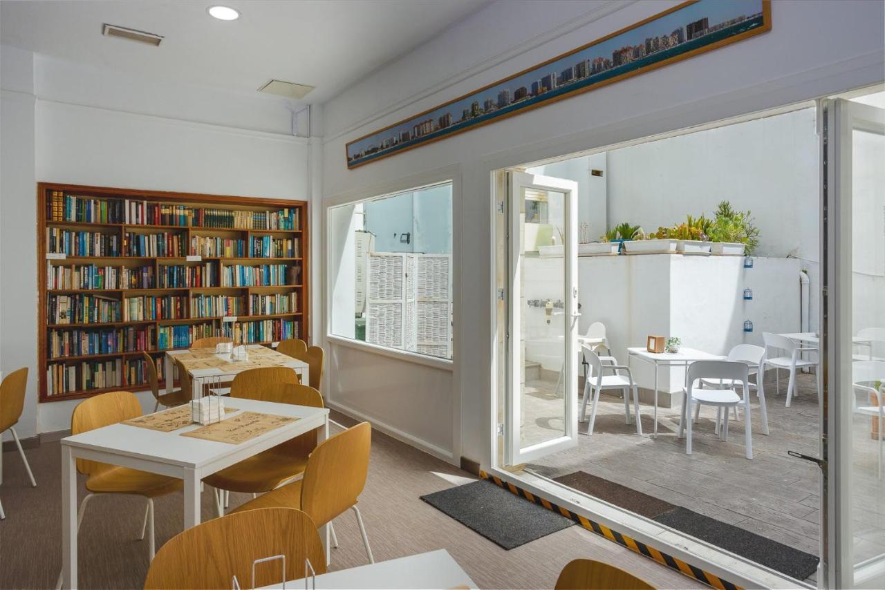 Apartamentos Los Cantaros El Puerto de Santa María Esterno foto