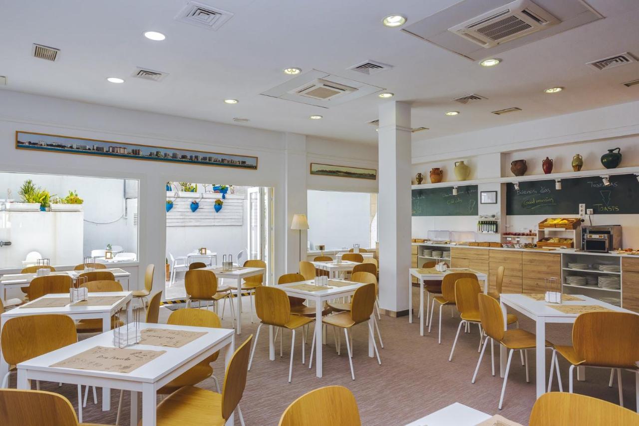 Apartamentos Los Cantaros El Puerto de Santa María Esterno foto