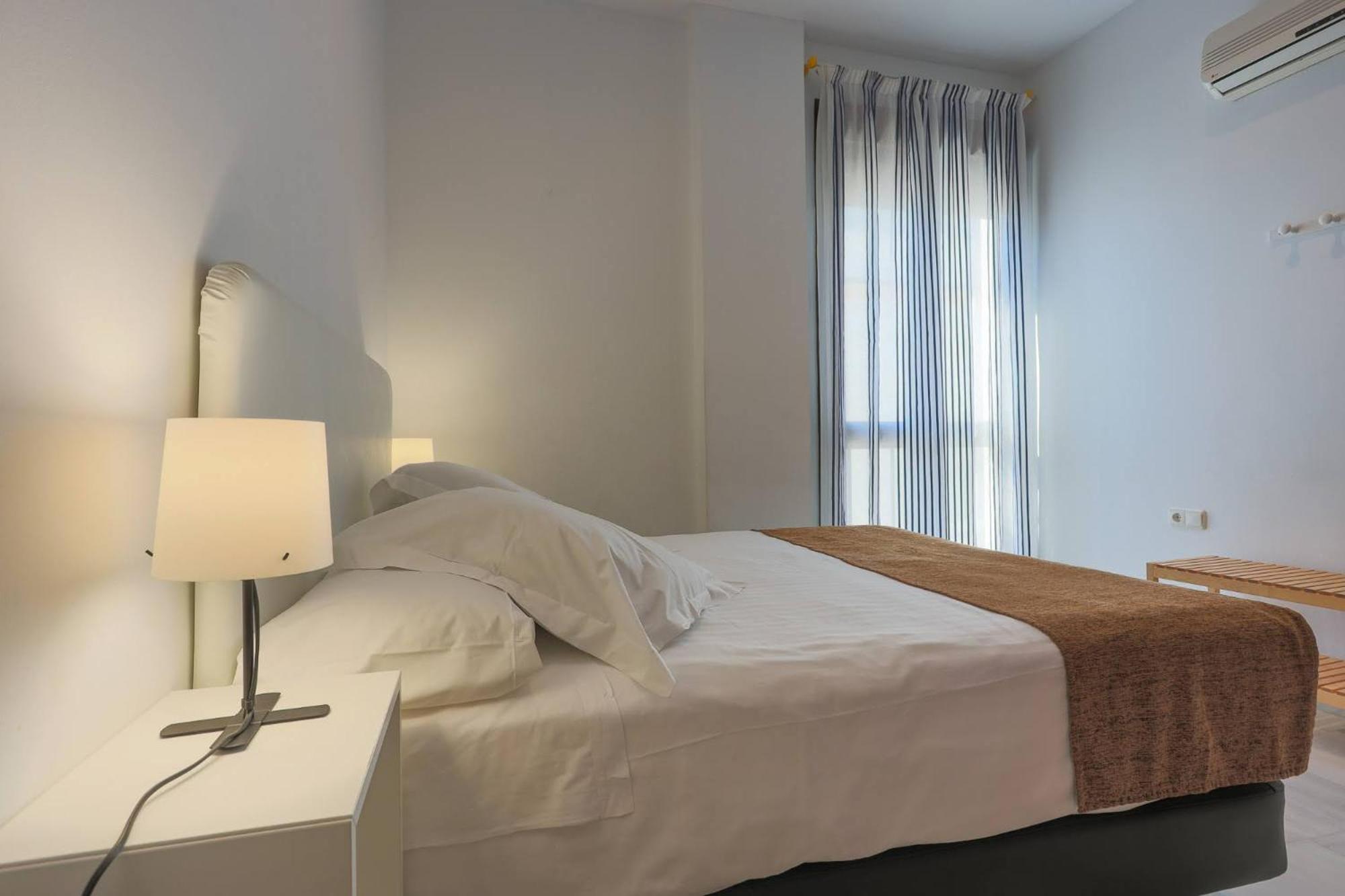 Apartamentos Los Cantaros El Puerto de Santa María Esterno foto