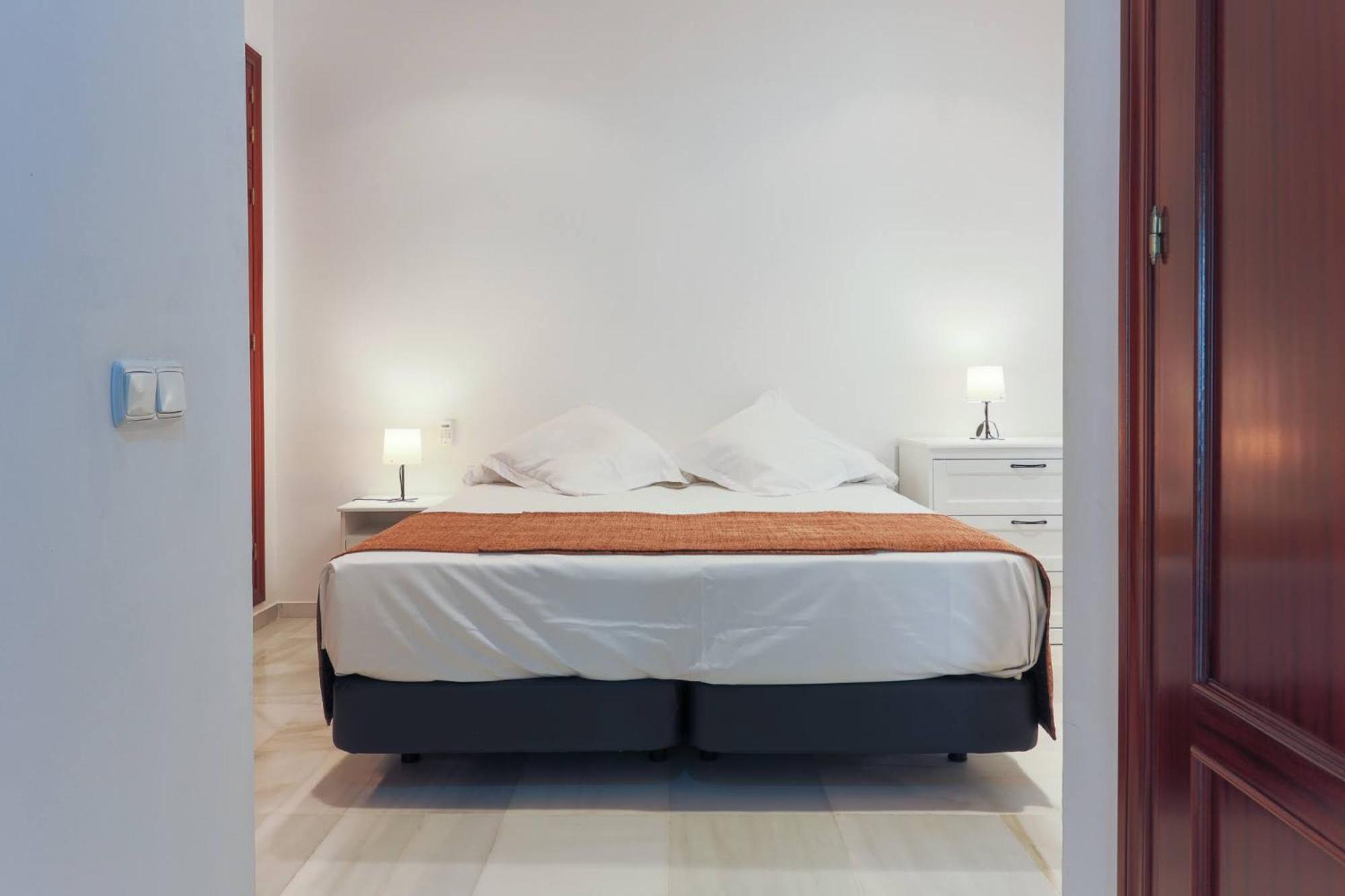 Apartamentos Los Cantaros El Puerto de Santa María Esterno foto