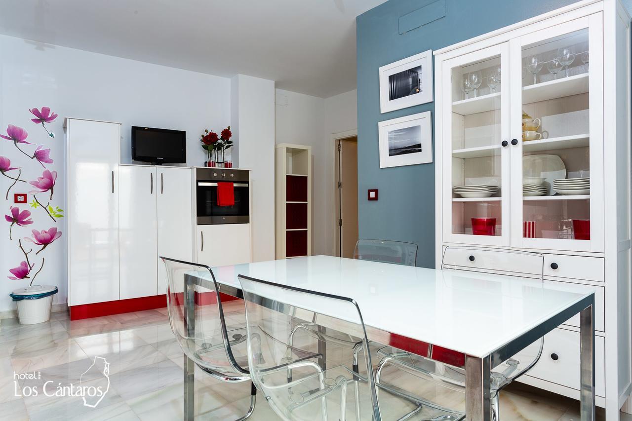 Apartamentos Los Cantaros El Puerto de Santa María Esterno foto