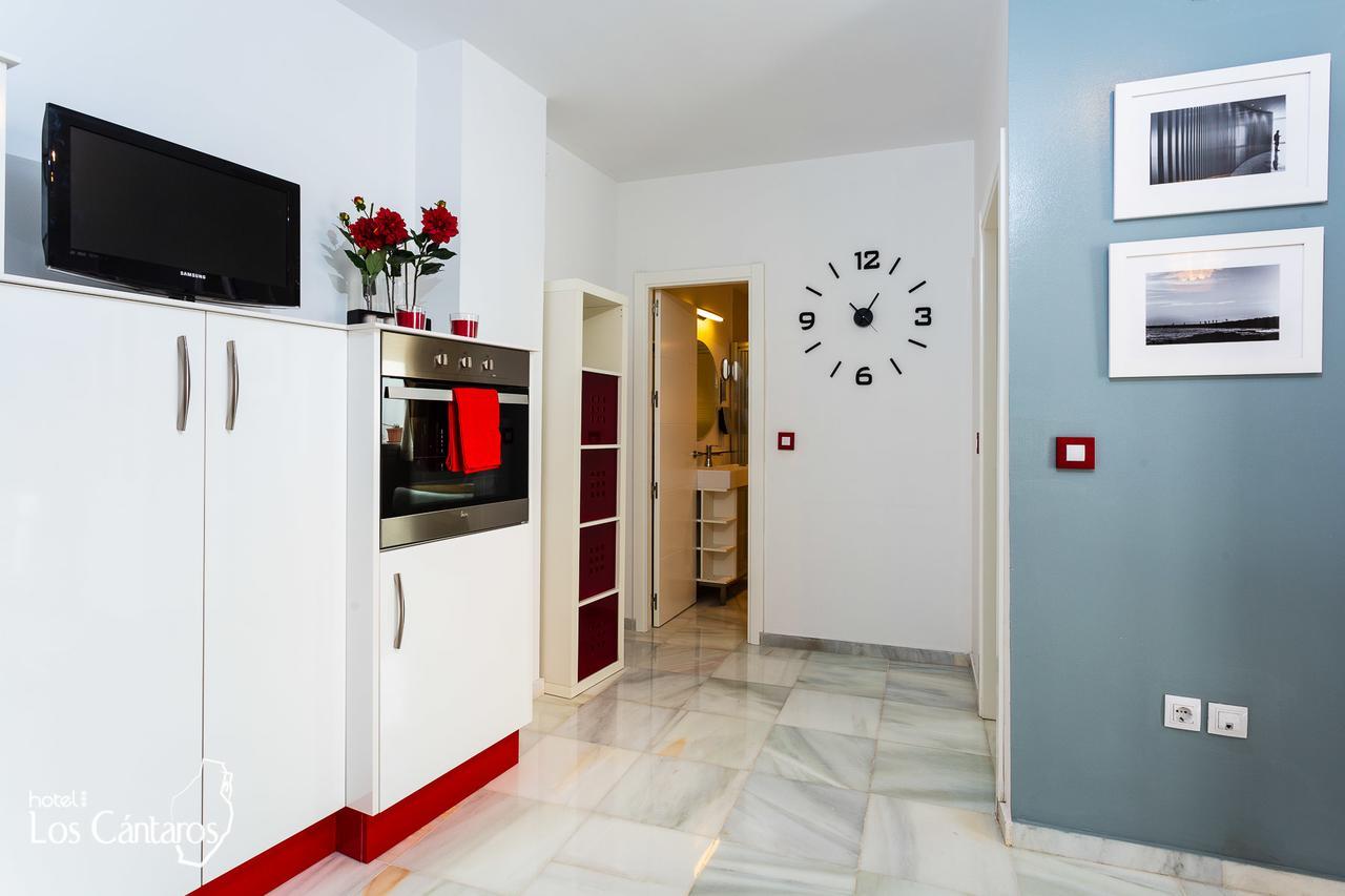 Apartamentos Los Cantaros El Puerto de Santa María Esterno foto