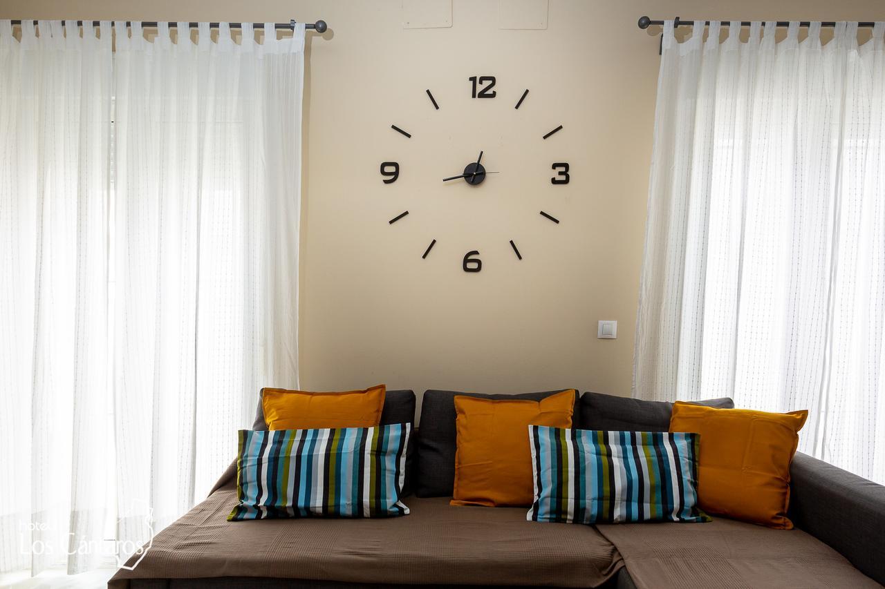 Apartamentos Los Cantaros El Puerto de Santa María Esterno foto