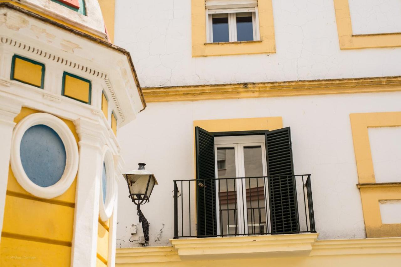 Apartamentos Los Cantaros El Puerto de Santa María Esterno foto